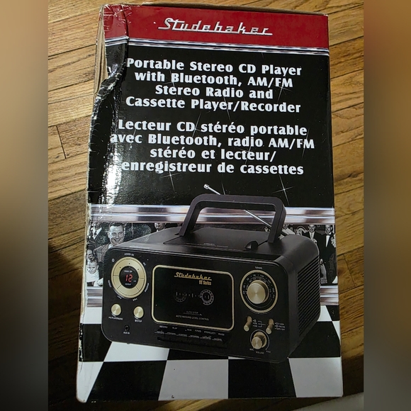 Studabaker SEALED! NIB! Bluetooth Portable Stereo CD AM/FM Radio. R2S!! - Picture 9 of 10